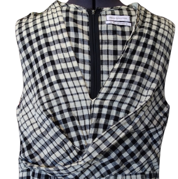 Urban Outfitters checked black and white jumpsuit. 12 - Picture 2 of 9